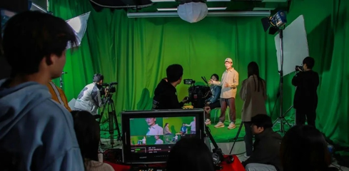 来成都树莓教育影视拍摄培训班,开启光影奇妙之旅