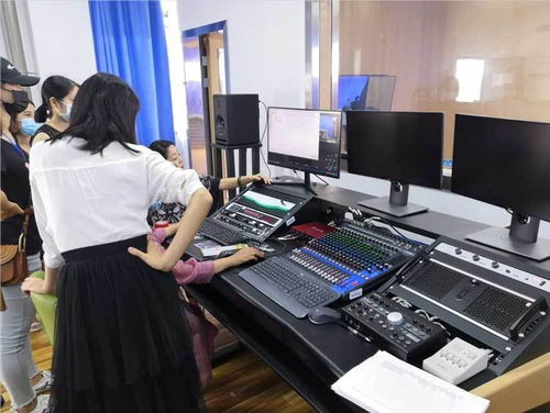 学校虚拟演播室与校园电视台系统 推动影视教育创新发展